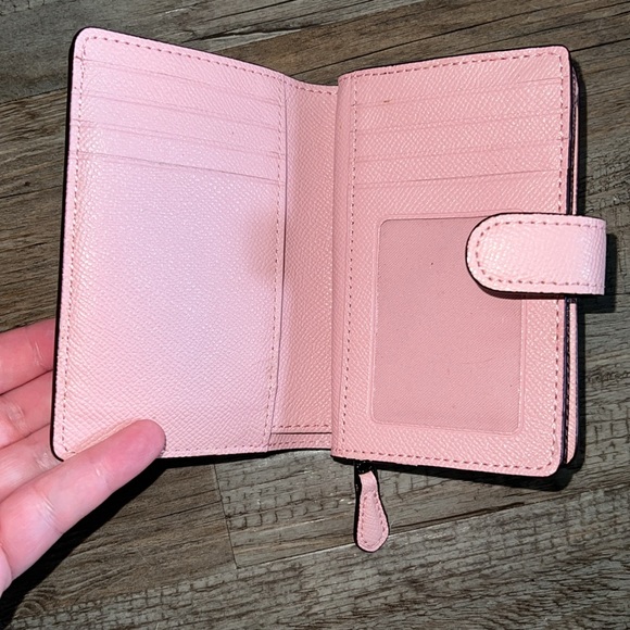 Coach Medium Corner Zip Wallet - Silver/Light Blush - Picture 5 of 6